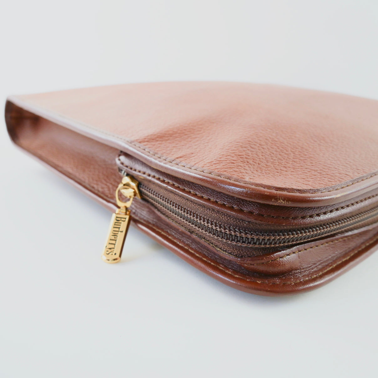 Burberrys Vintage Leather Case