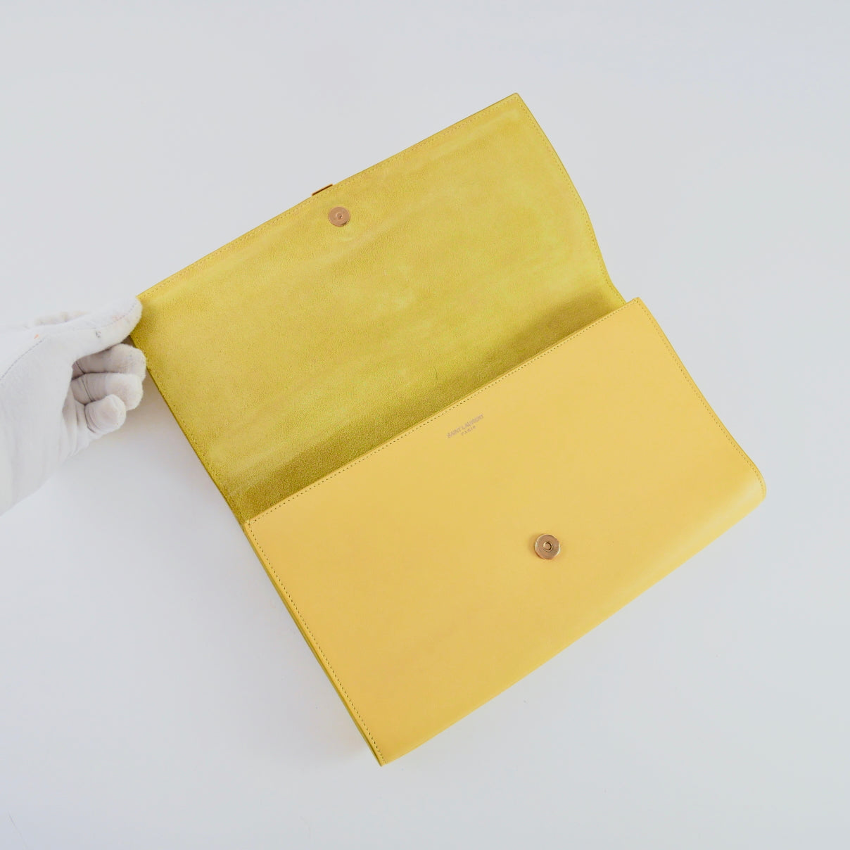 Yves Saint Laurent Classic Y Clutch