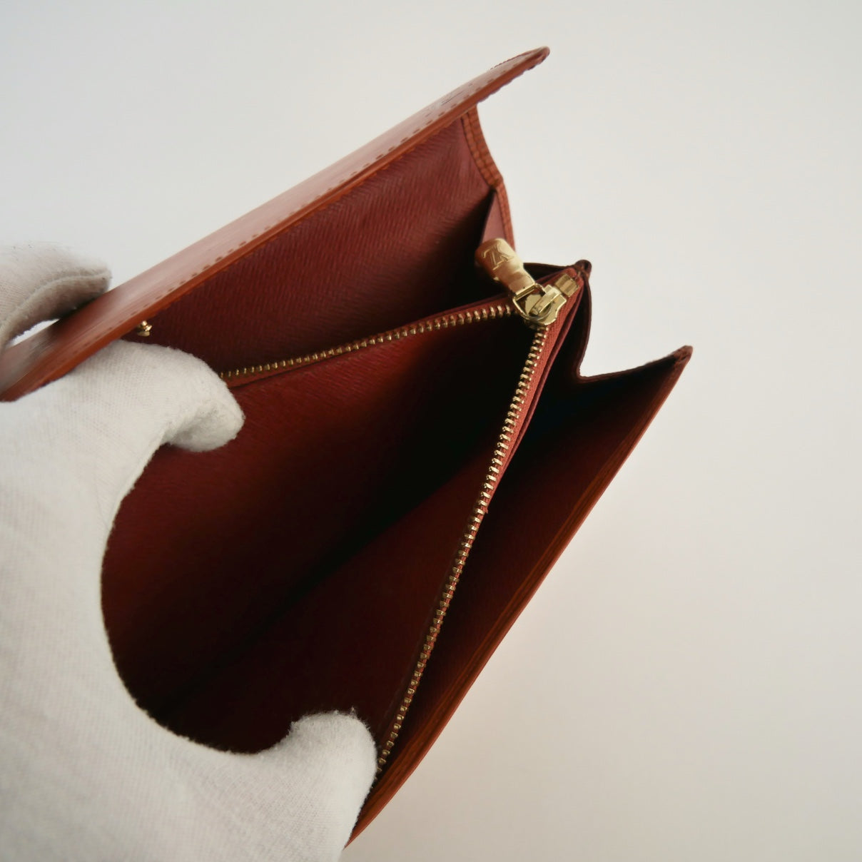 Louis Vuitton EPI Leather Sarah Wallet