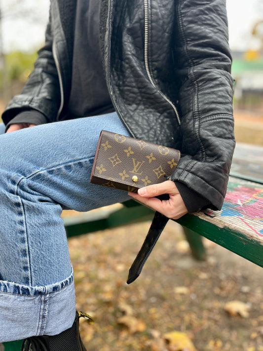 Louis Vuitton Monogram Tresor Wallet