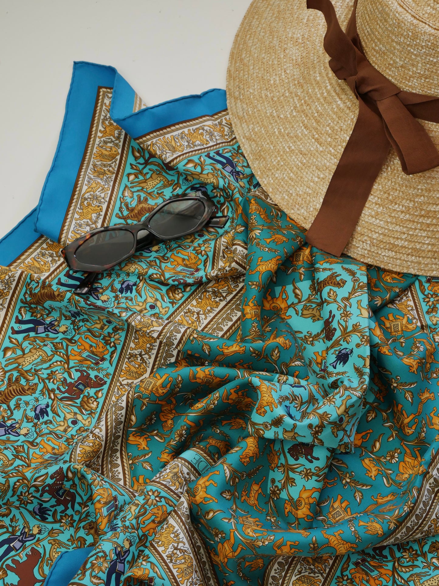 Hermes Carre 90 Silk Scarf Chasse En Inde