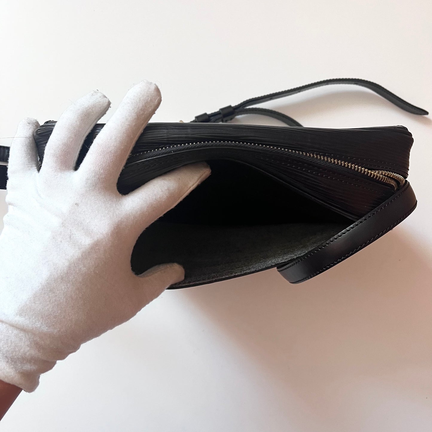 Louis Vuitton Vintage EPI Leather Jeune Fille