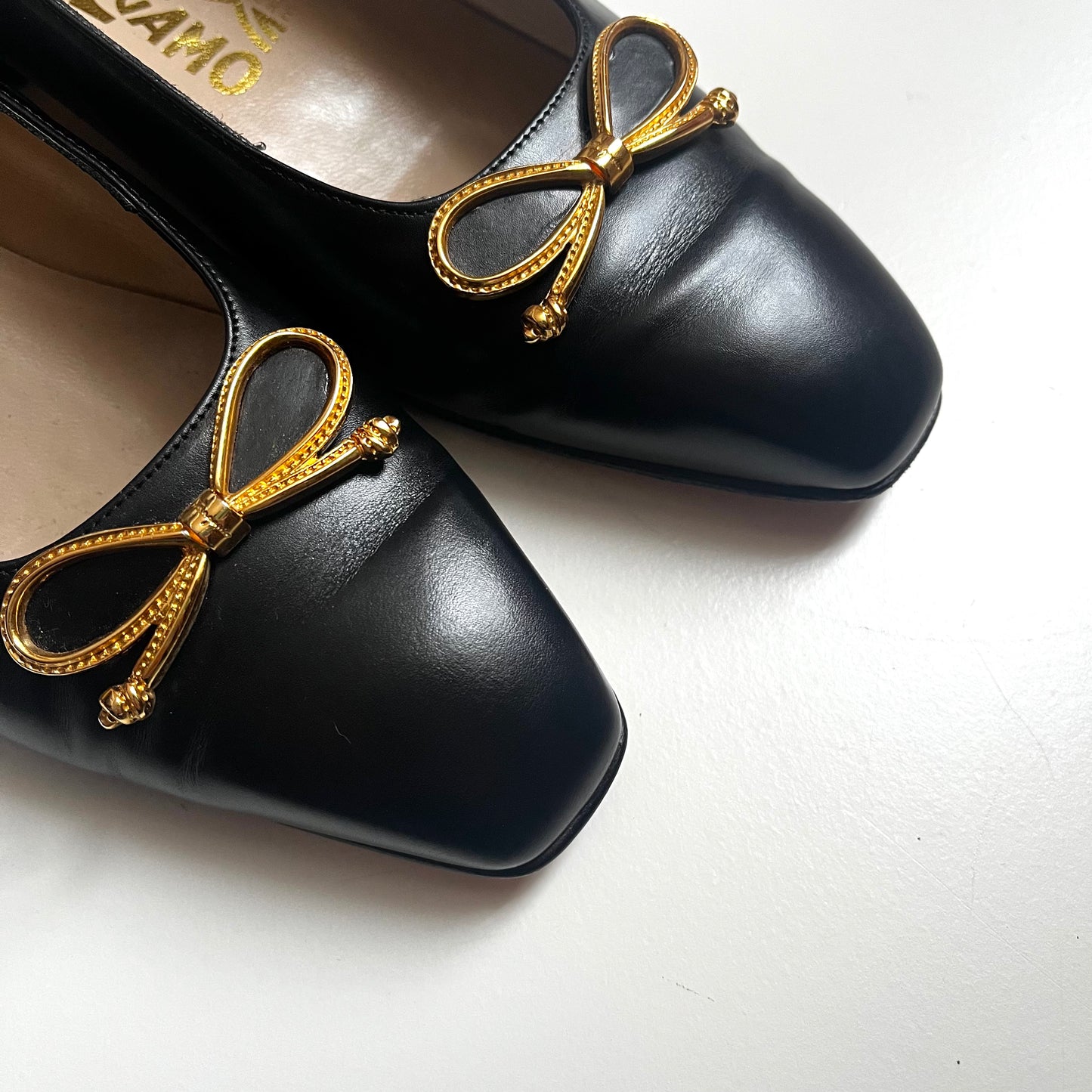 Salvatore Ferragamo Novelina Flats