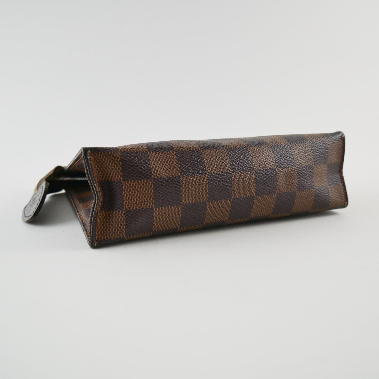 Damier Toiletries 19