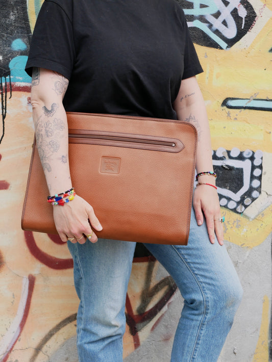 Burberrys Vintage Leather Case