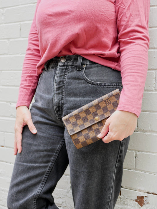 Louis Vuitton Damier Sarah Wallet