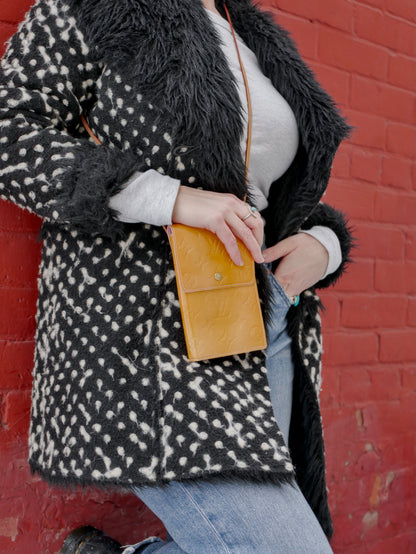 Louis Vuitton Monogram Vernis Walker