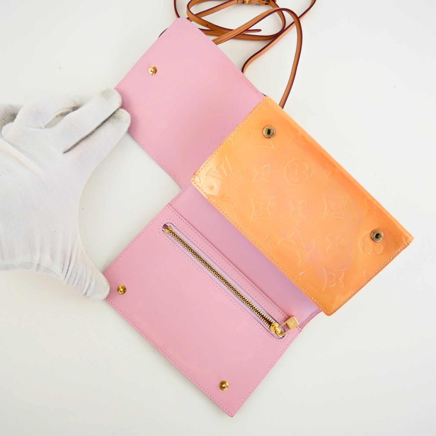 Louis Vuitton Monogram Vernis Walker