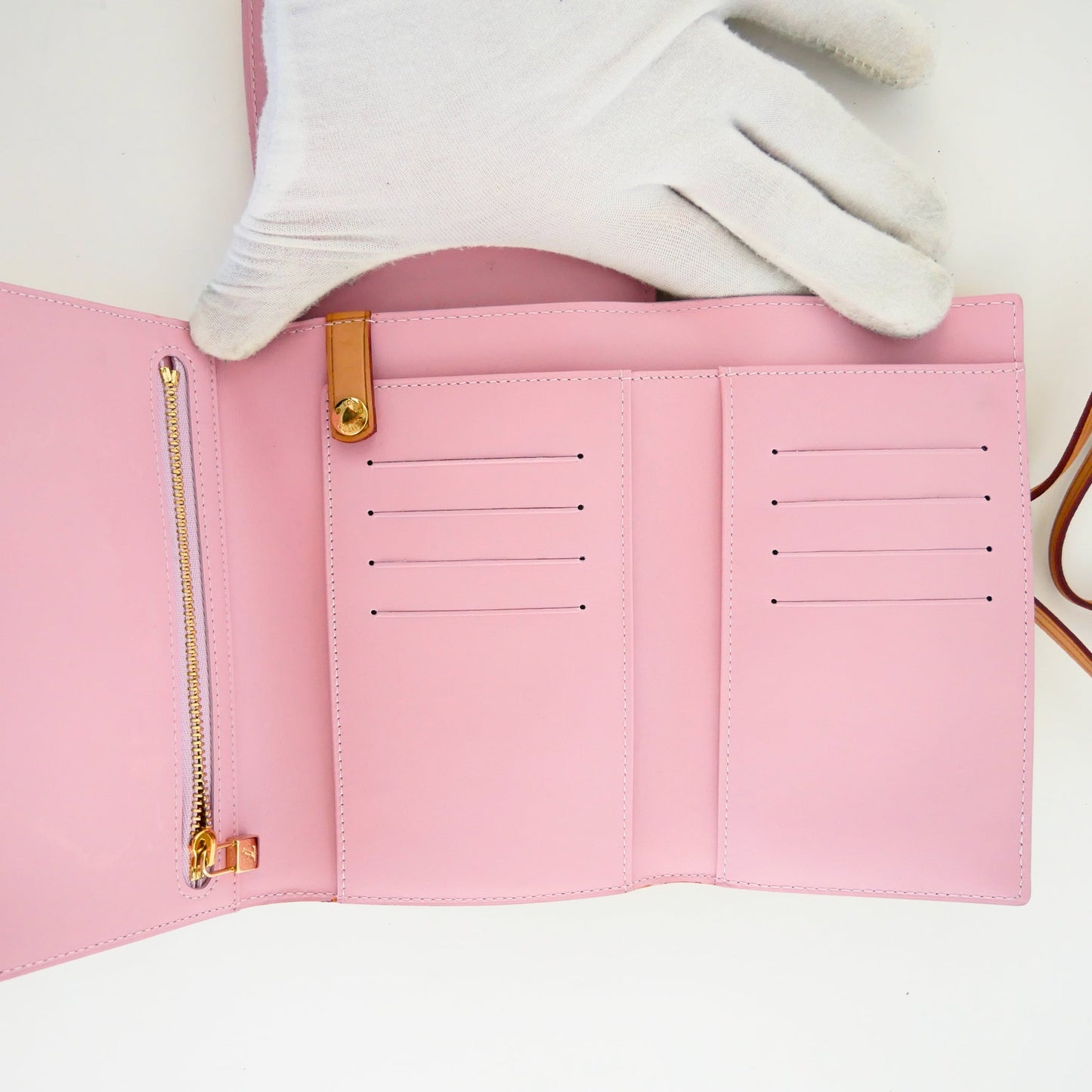 Louis Vuitton Monogram Vernis Walker