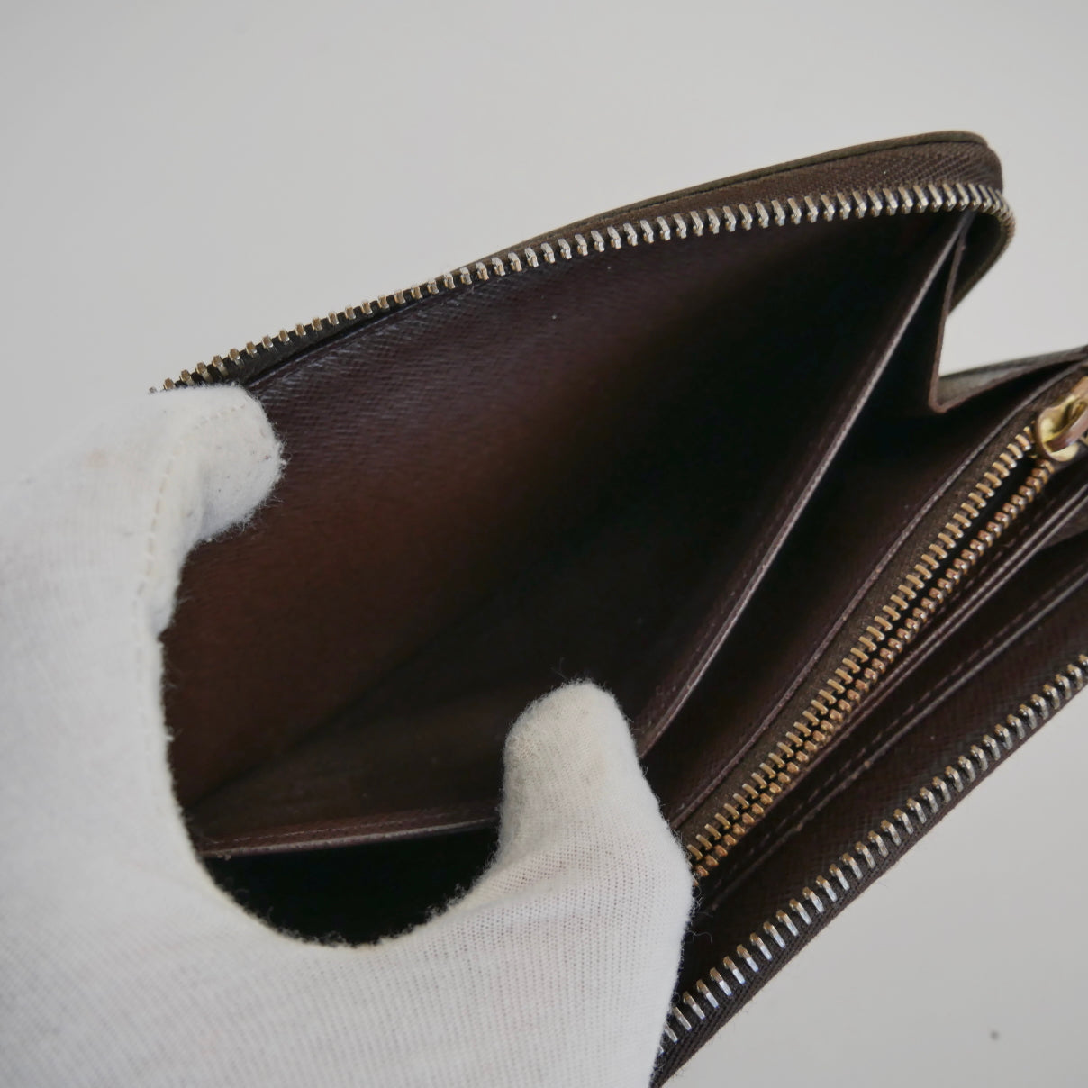 Louis Vuitton Damier Zippy Wallet