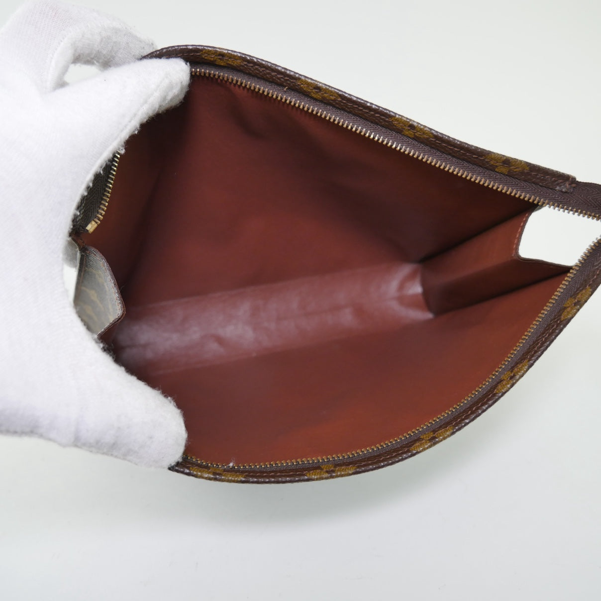 Louis Vuitton Vintage Monogram Toiletries 26