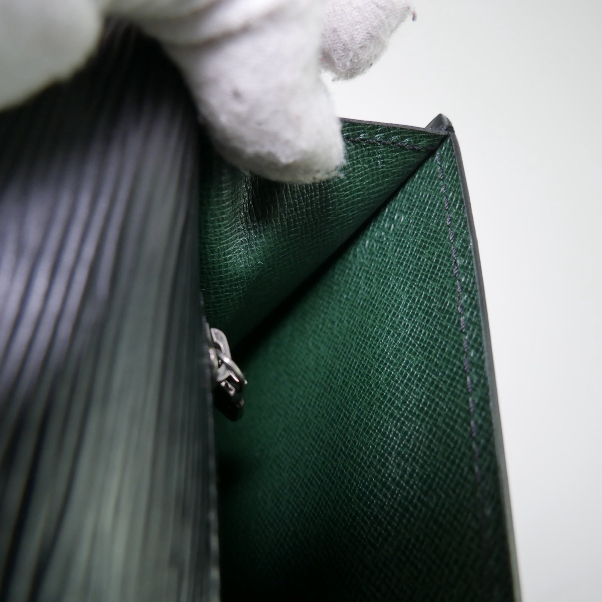 Louis Vuitton Vintage EPI Trapeze Clutch