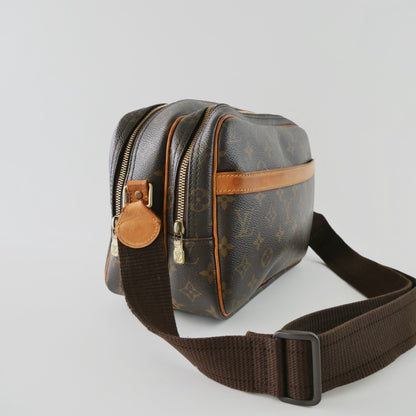 Louis Vuitton Monogram Reporter