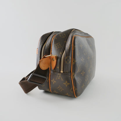 Louis Vuitton Monogram Reporter