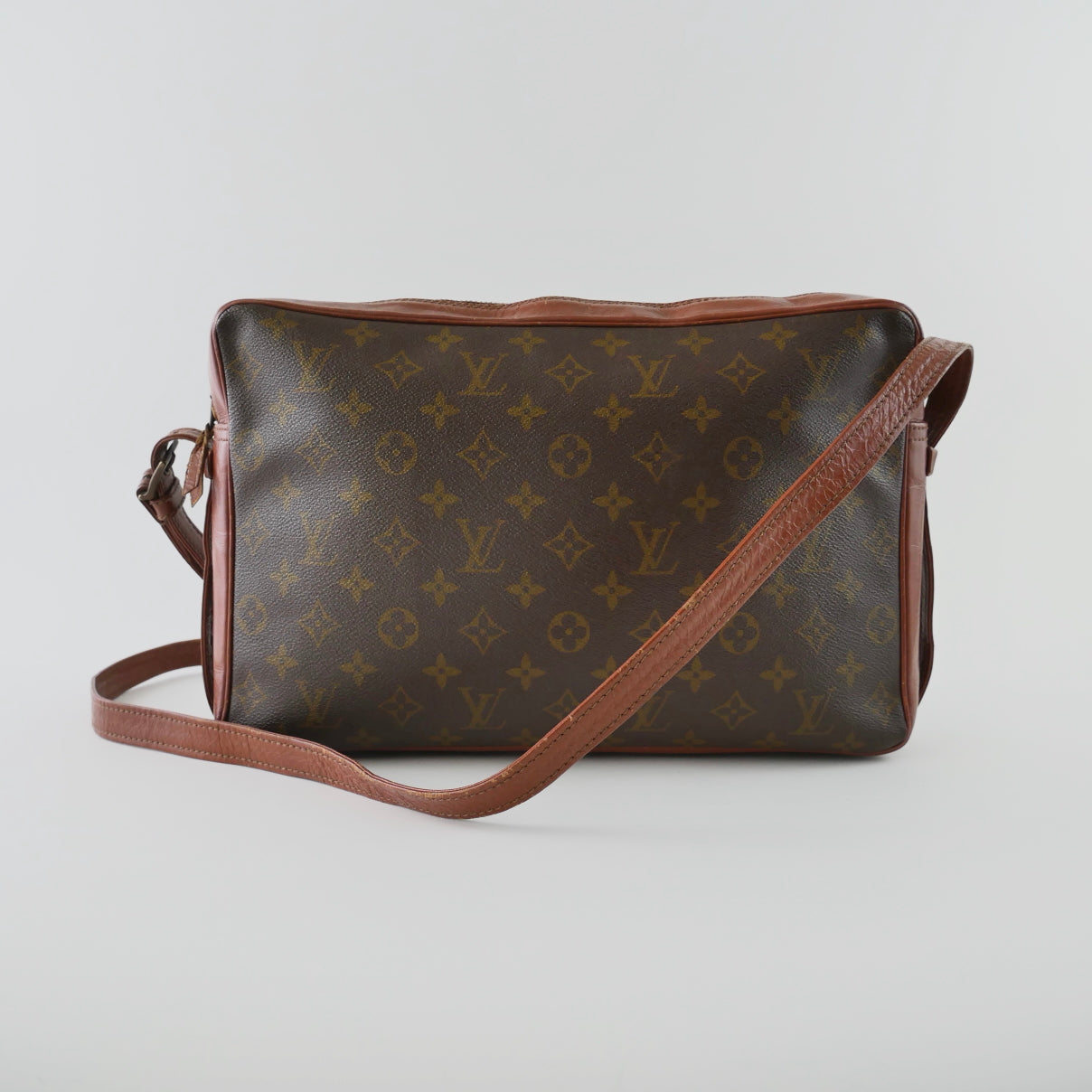 Louis Vuitton Vintage Monogram Sac Bandouliere 30