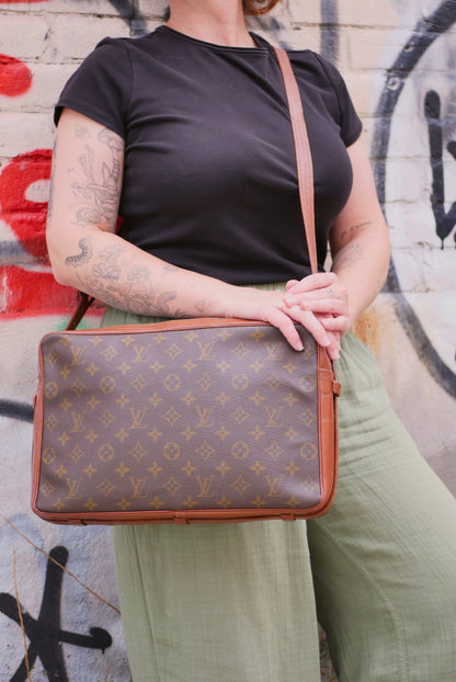 Louis Vuitton Vintage Monogram Sac Bandouliere 30