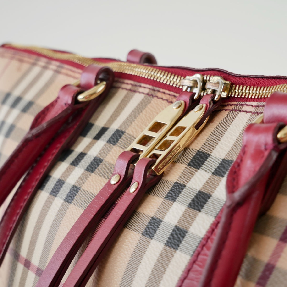 Burberry Classic Nova Check Handbag