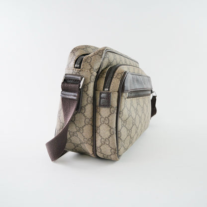 Gucci Supreme Canvas Messenger