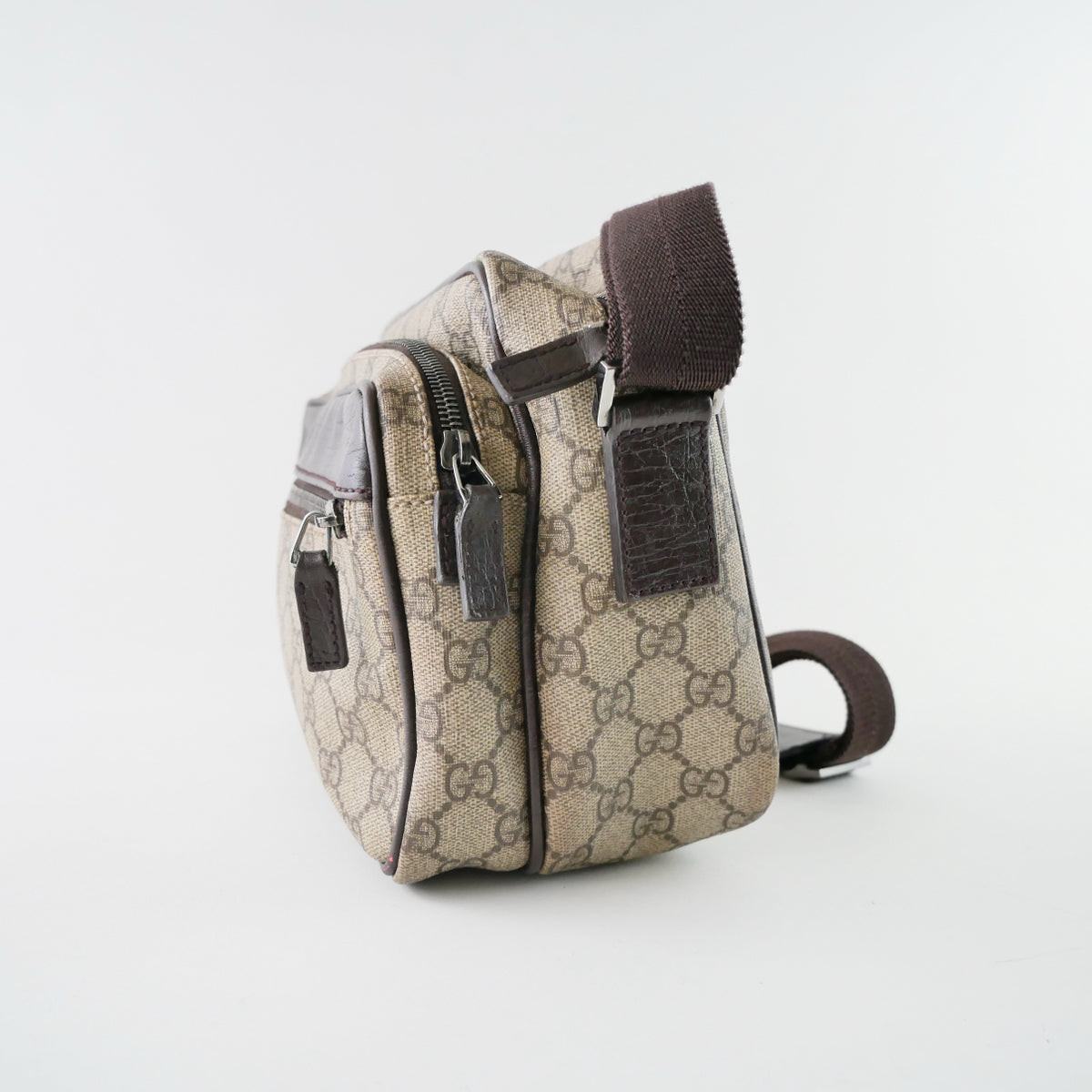 Gucci Supreme Canvas Messenger